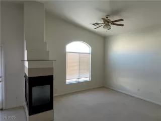 Photo #5: 2650086 Listing 