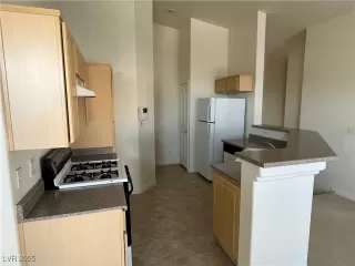 Photo #6: 2650086 Listing 