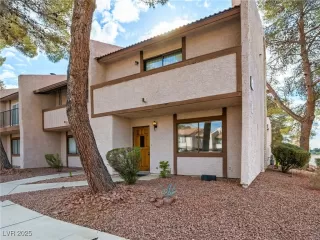 Photo #1: 2650093 Listing