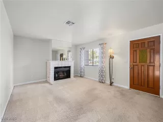 Photo #3: 2650093 Listing