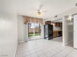 Photo #5: 2650093 Listing