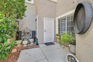 Photo #1: 2650119 Listing