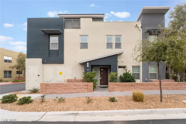 MLS: 2650131 Condo For Sale