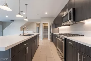 Photo #6: 2650131 Listing 