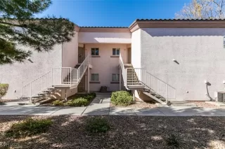 Photo #3: 2650138 Listing 