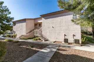 Photo #4: 2650138 Listing 