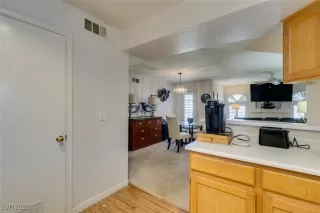 Photo #5: 2650138 Listing 