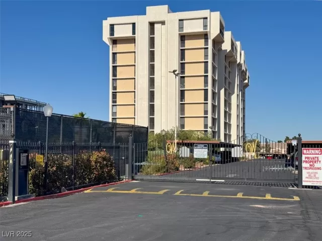 MLS: 2650144 Condo For Sale