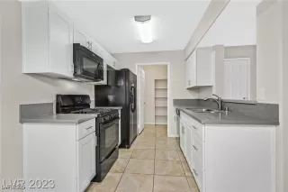 Photo #5: 2650177 Listing 