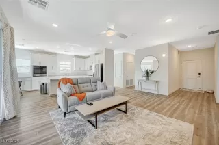 Photo #2: 2650185 Listing 
