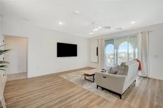 Photo #4: 2650185 Listing 