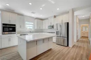 Photo #6: 2650185 Listing 