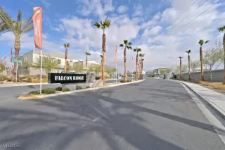 Photo #1: 2650186 Listing 