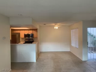 Photo #4: 2650192 Listing 