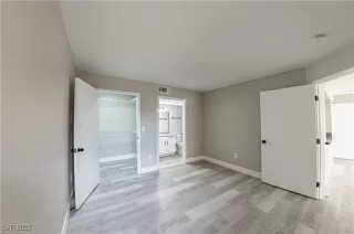 Photo #6: 2650197 Listing 