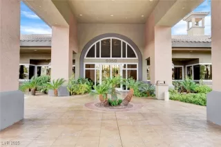 Photo #1: 2650202 Listing 