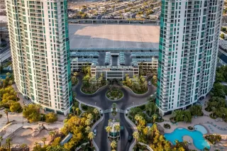 Photo #1: 2650205 Listing 