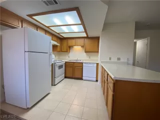 Photo #4: 2650206 Listing 