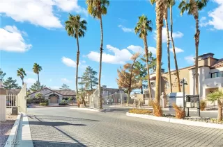 Photo #1: 2650208 Listing 