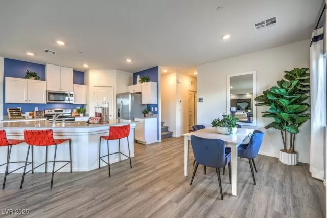 MLS: 2650260 Condo For Sale