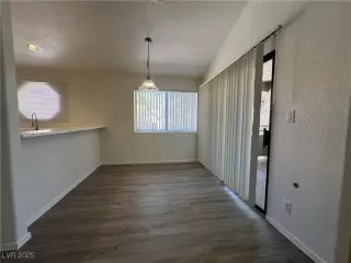 Photo #3: 2650268 Listing 