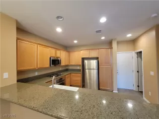 Photo #3: 2650276 Listing 