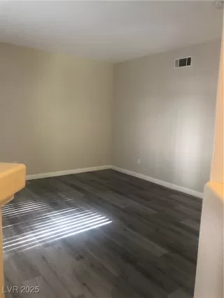 Photo #2: 2650278 Listing 