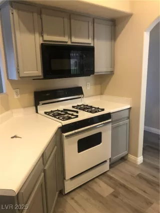 Photo #6: 2650278 Listing 