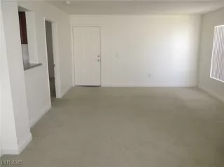 Photo #6: 2650280 Listing 