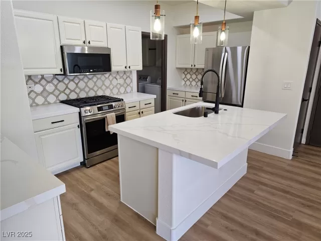 MLS: 2650282 Condo For Sale