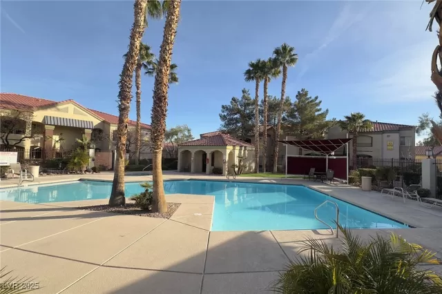 MLS: 2650303 Condo For Sale