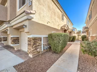 Photo #2: 2650333 Listing 