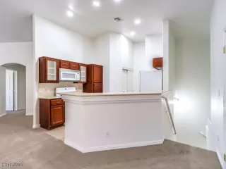 Photo #4: 2650333 Listing 