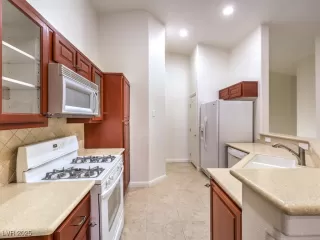 Photo #5: 2650333 Listing 