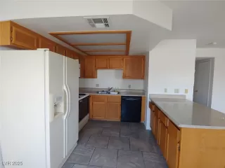 Photo #2: 2650375 Listing 