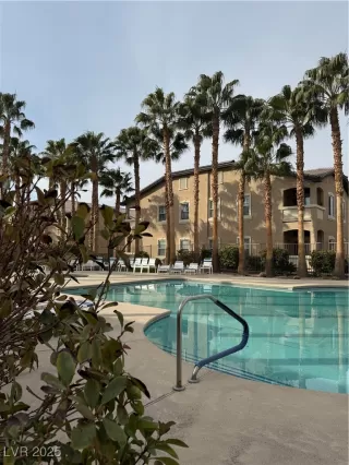 Photo #5: 2650392 Listing 