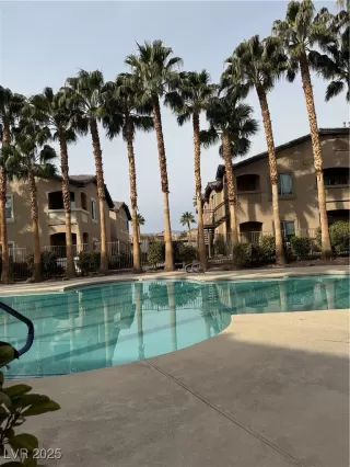 Photo #6: 2650392 Listing 