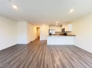 Photo #3: 2650396 Listing 