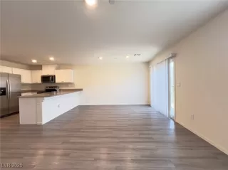 Photo #4: 2650396 Listing 