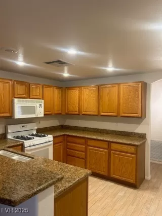 Photo #2: 2650404 Listing 