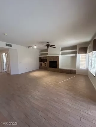 Photo #4: 2650404 Listing 