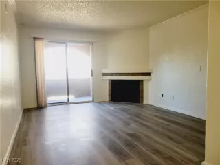 Photo #3: 2650424 Listing 