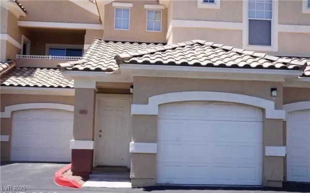 MLS: 2650428 Condo For Sale