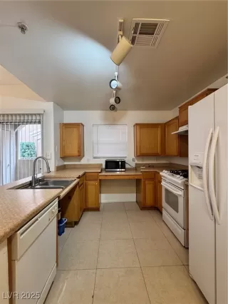 Photo #5: 2650483 Listing 