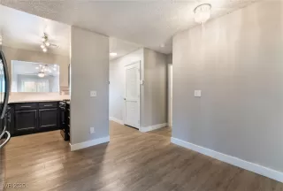 Photo #5: 2650495 Listing