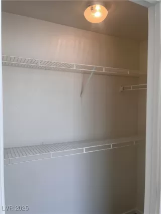 Photo #6: 2650508 Listing 