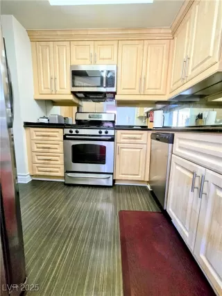 Photo #5: 2650524 Listing 