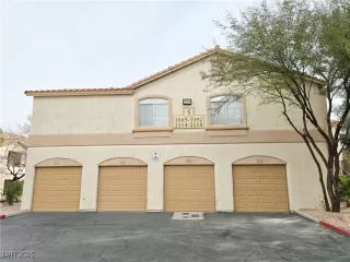 Photo #1: 2650532 Listing 