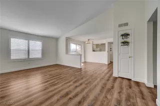 Photo #3: 2650561 Listing 