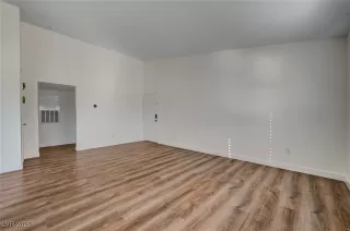 Photo #5: 2650561 Listing 